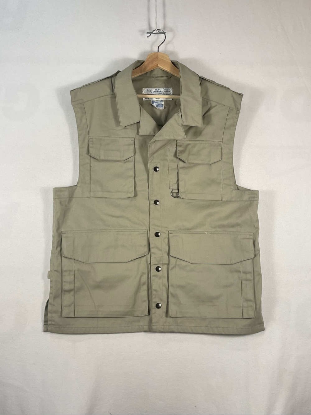 Tilley Endurables Beige Snap Button Vest Safari Cargo Made In Canada Sz XL TALL